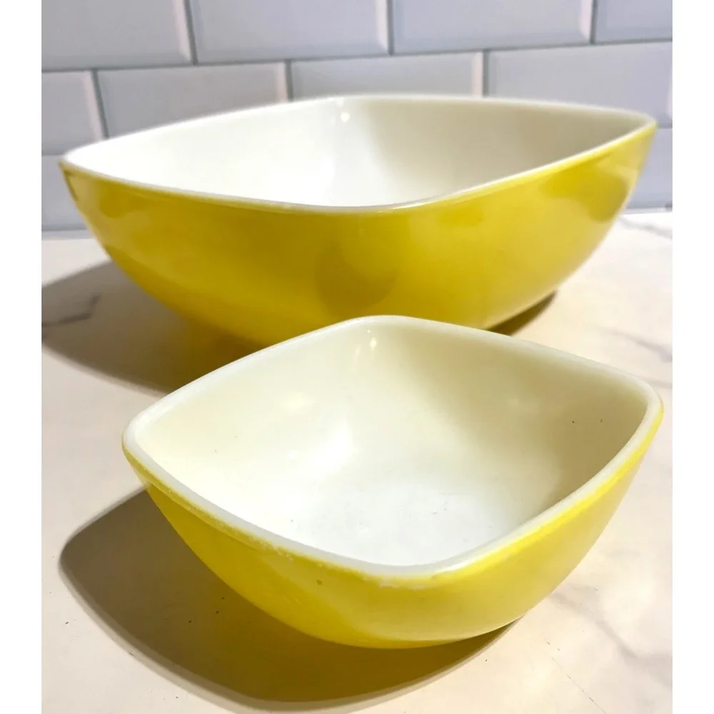 Vintage Pyrex Yellow Square Mixing Bowls Set of 2 Milk Glass MCM